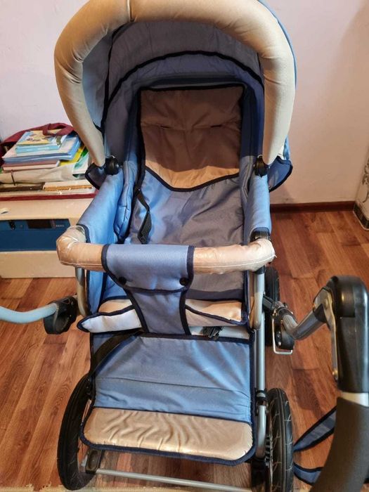 Продаю детскую коляску