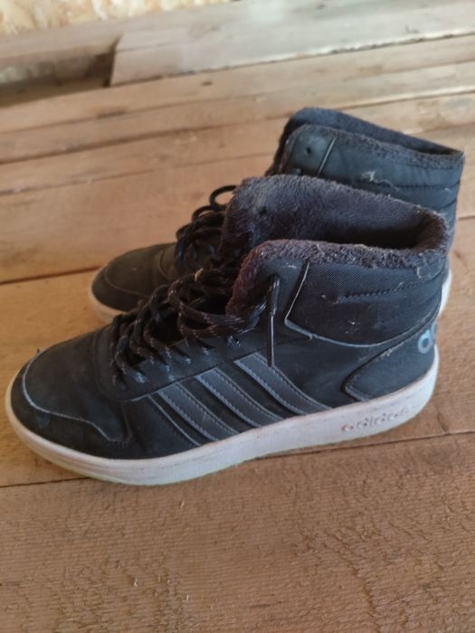 Vând adidași Adidas