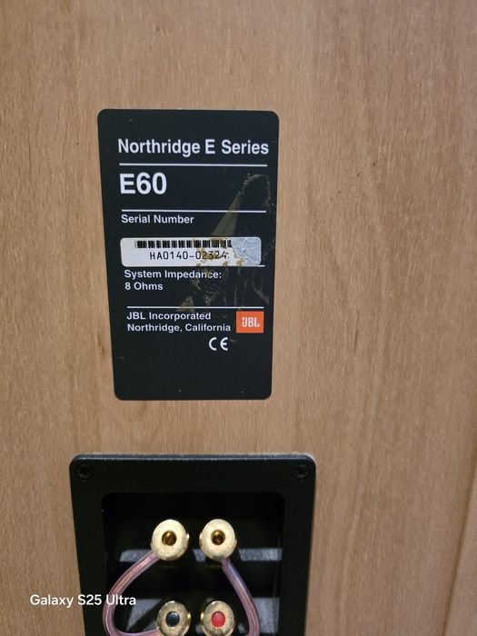 Boxe podea pasive JBL E60