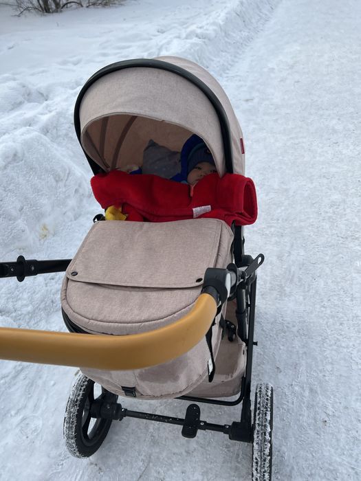 Продаются коляска