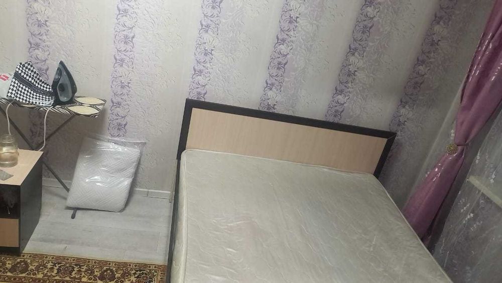 Продам двухспальную кровать б/у