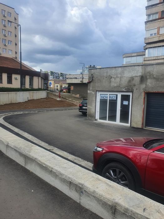 Închiriez spațiu de birouri