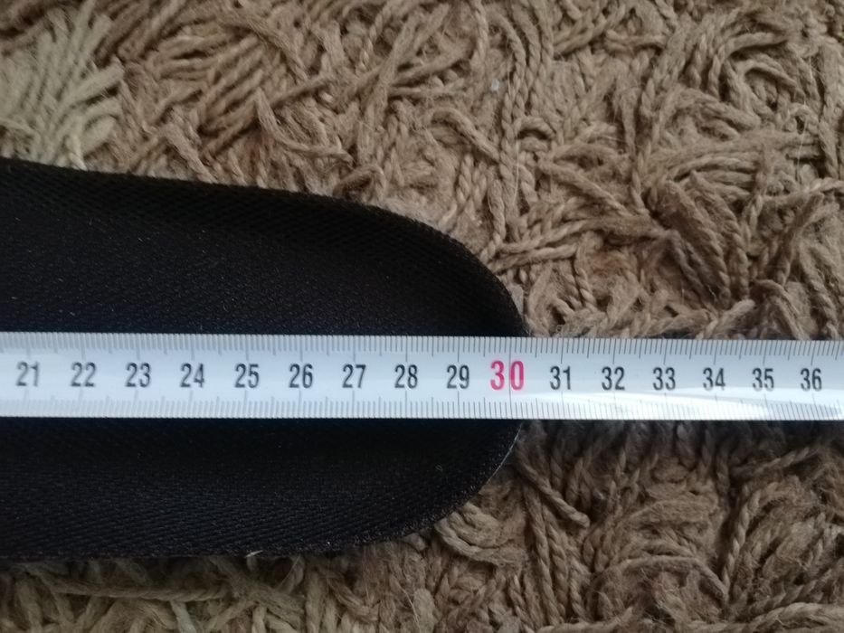 Нови и оригинални маратонки Asics номер 47