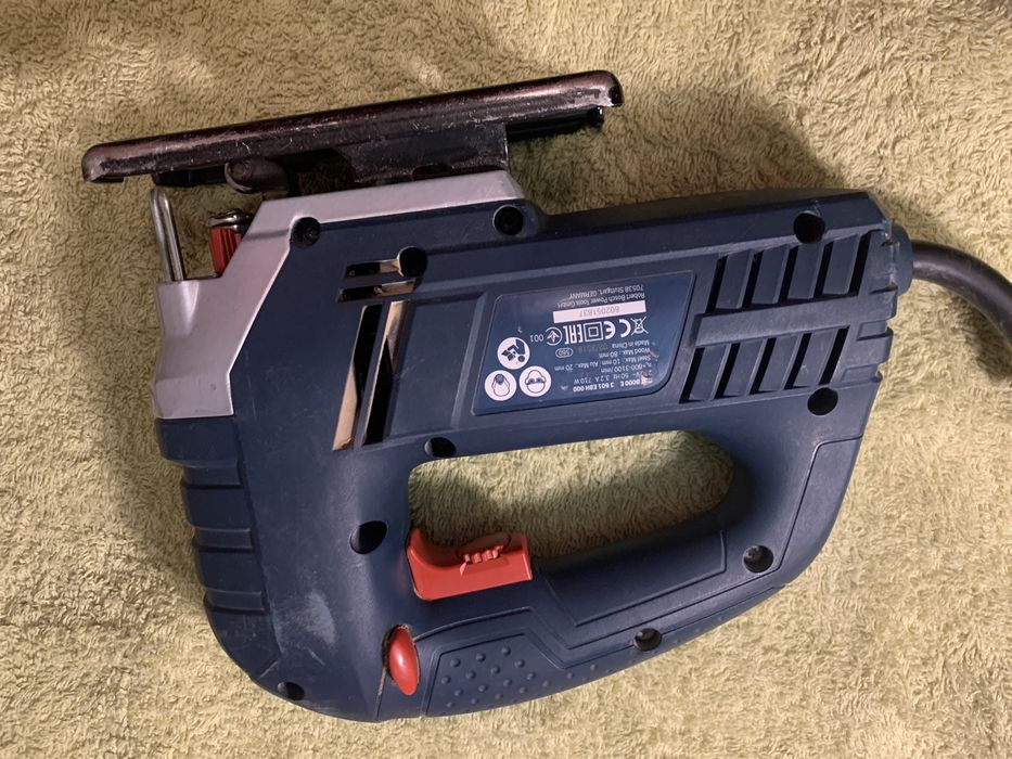 Pendular bosch . Soricel bosch . Fierastrau vertical bosch