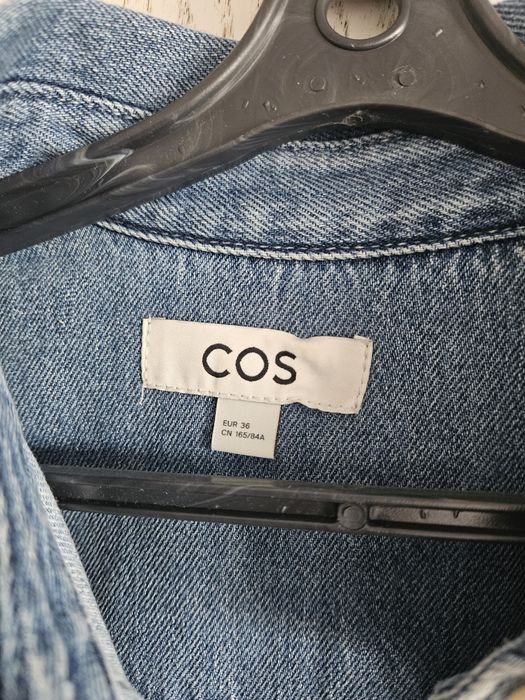 Джинсовое платье COS