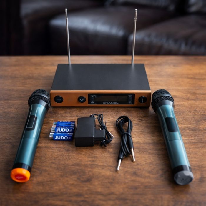 Безжични микрофони и станция SH-588D – Идеални за забави и професионал
