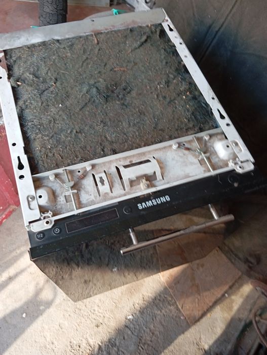 Продам посудомоечную машину