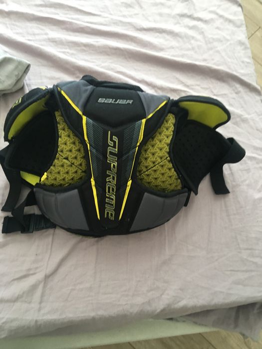 Нагрудник хоккейный