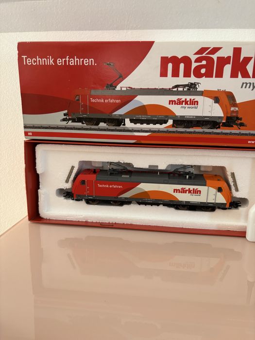 Set marklin+ locomotive+ piste
