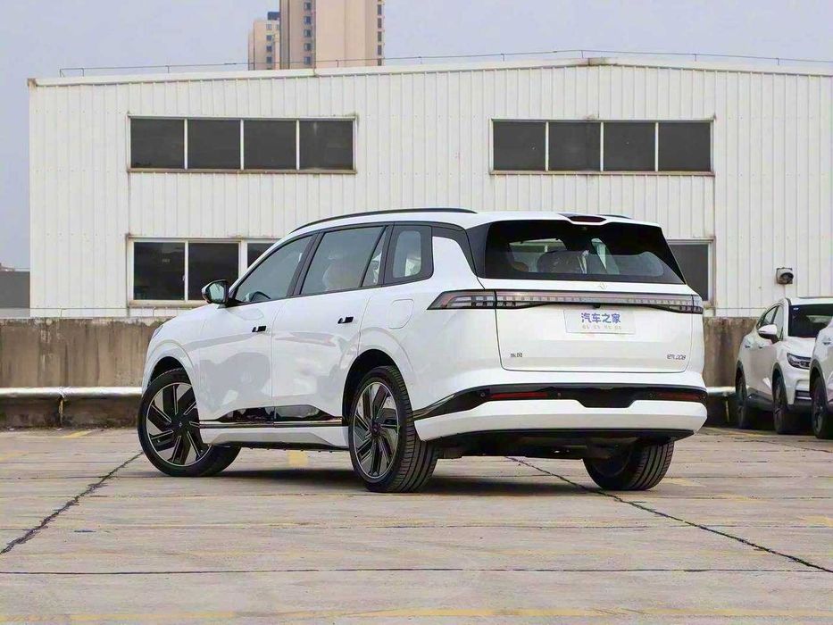 Dongfeng 008   ULTRA последовательный гибрид