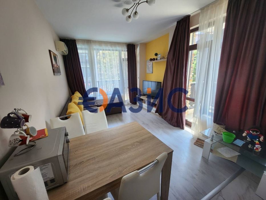Продава се Двустаен апартамент в Приморско - 77 кв.м за 1000 €/кв.м - Снимка #2