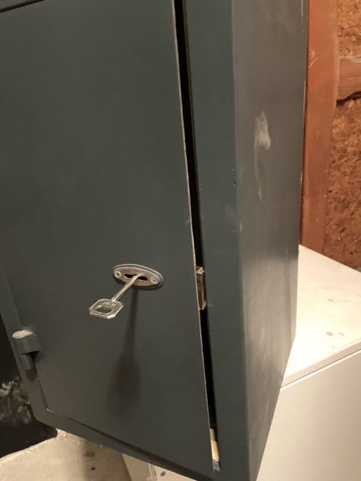 Сейф-каса с голяма вместимост!