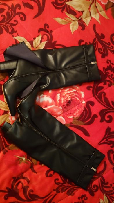 Cizme cu toc (piele) nr 35