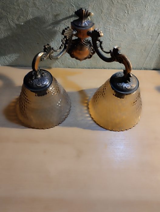 Плафоны от люстры.