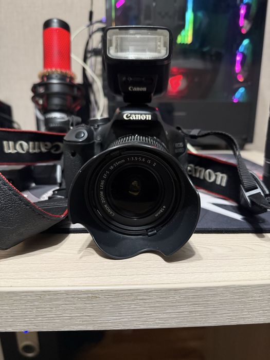 Продам фотоапарат Canon EOS 600D