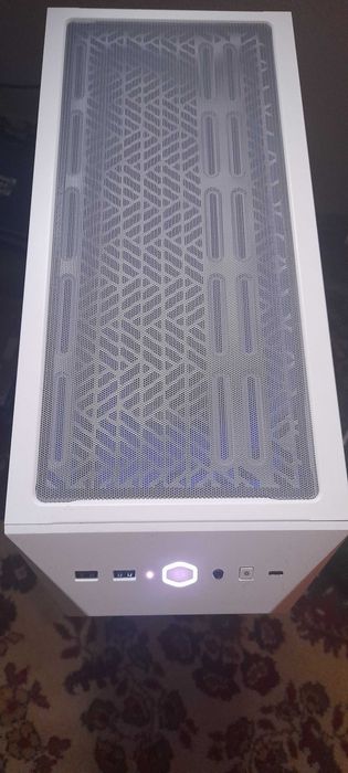 Геймърски компютър r5 3600, Gigabyte Rx 6650 xt Gaming OC