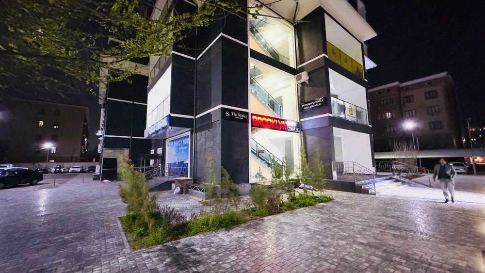 Продаётся 4-Этажное Здание 3700м² Соток 12 Миробод  Ор.ЖК Узбегим