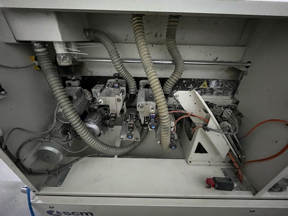 Кромкооблицовочный станок scm 230e
