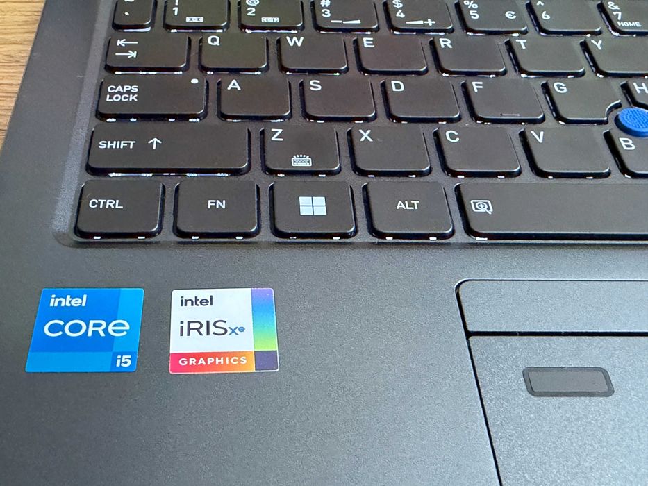 13.3 Toshiba DynaBook X30L`Core i5-1240P/16GB LPDDR5/512GB SSD/900 Грама/Батерия 14 часа/Magnesiun