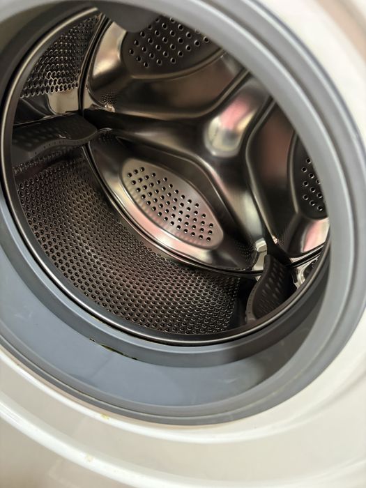 Продам стиральную машинку