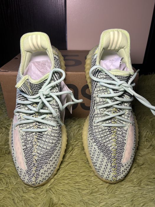 ЧИСТО НОВИ! Adidas Yeezy Boost 350