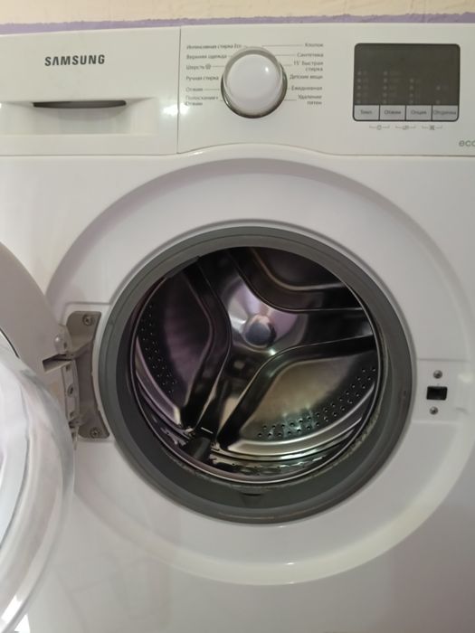 Продам стиральную машину б/у 25000 тг