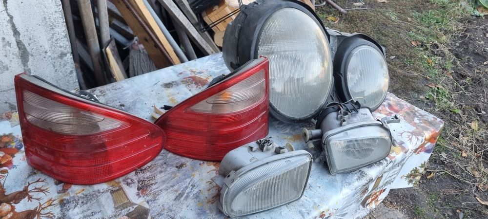 Мерцедес Е класа фар стопове халогени