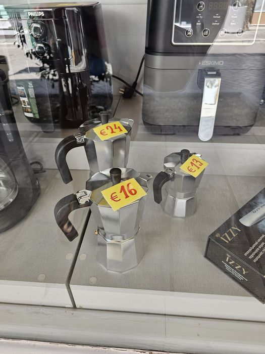 Cafetiera NOUĂ cu piston Cilio Mariella, pentru 3 cesti, negru