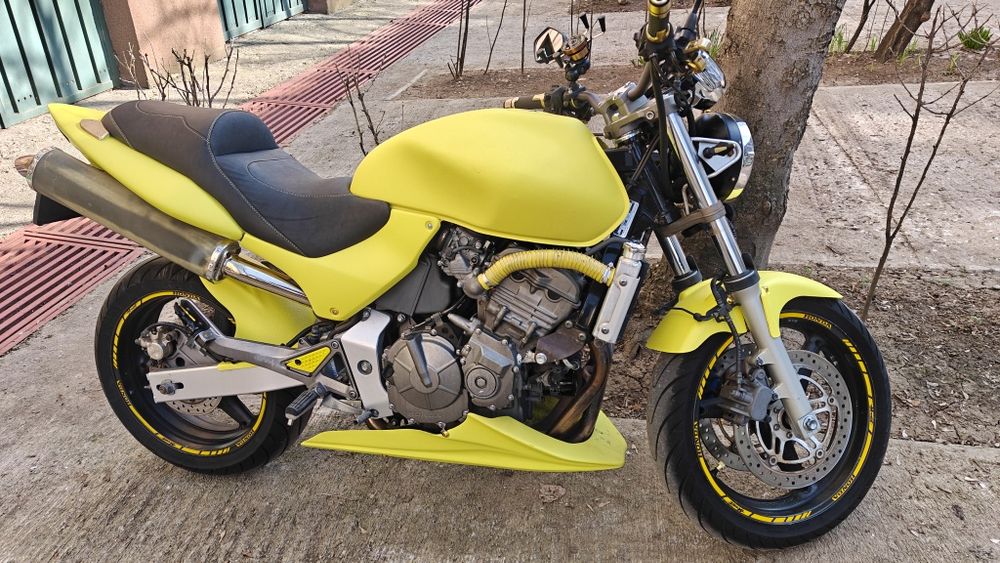 Honda Hornet  Vand, schimb  cu scuter sau cruiser.