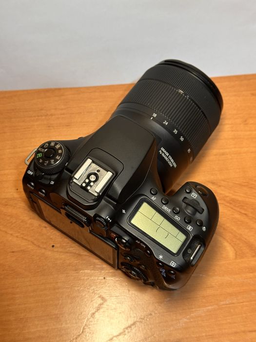 Canon 90d с объективом 18-135