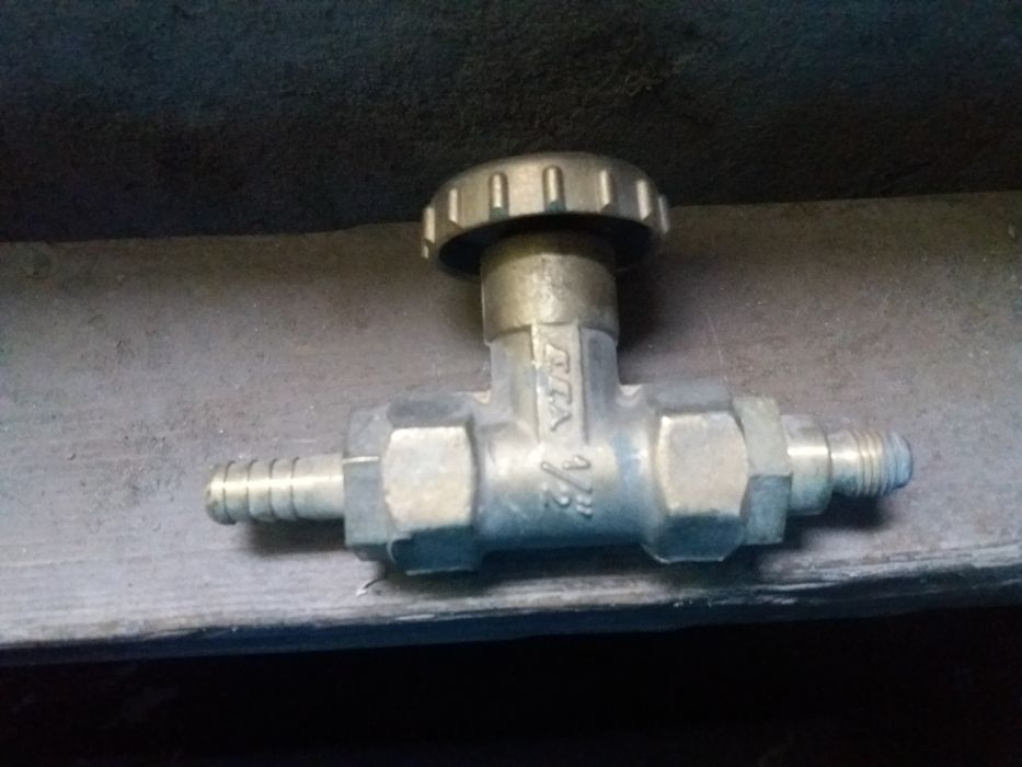 Вентили газовые.