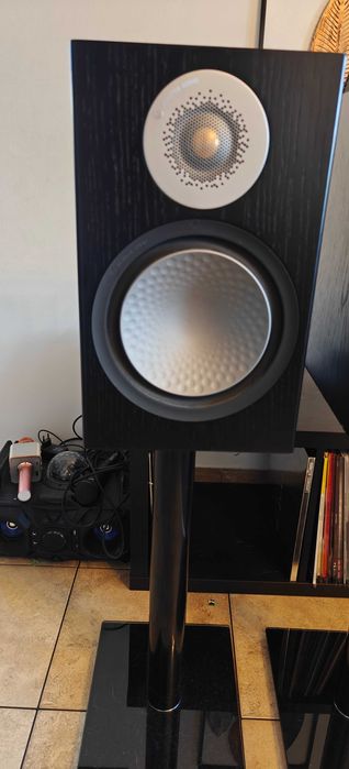 Boxe Monitor Audio Silver 100 (6G) + Standuri Sonorous SP 100