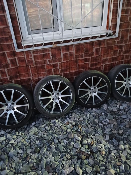 Продам диски на 16 ВАЗ.