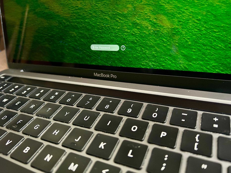 Macbook Pro M1 - 16GB RAM, 512 GB SSD