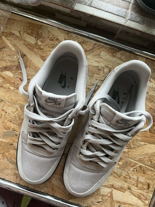 Adidasi nike airforce