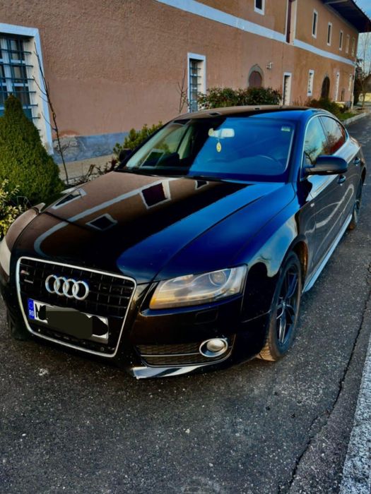 Audi A5 quattro.