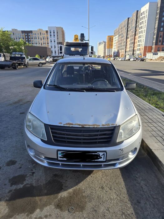 Продается Lada Granta 2012 года.