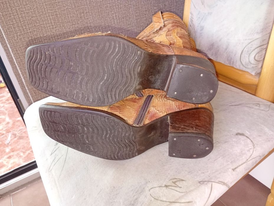 Изискани маркови дамски ботуши