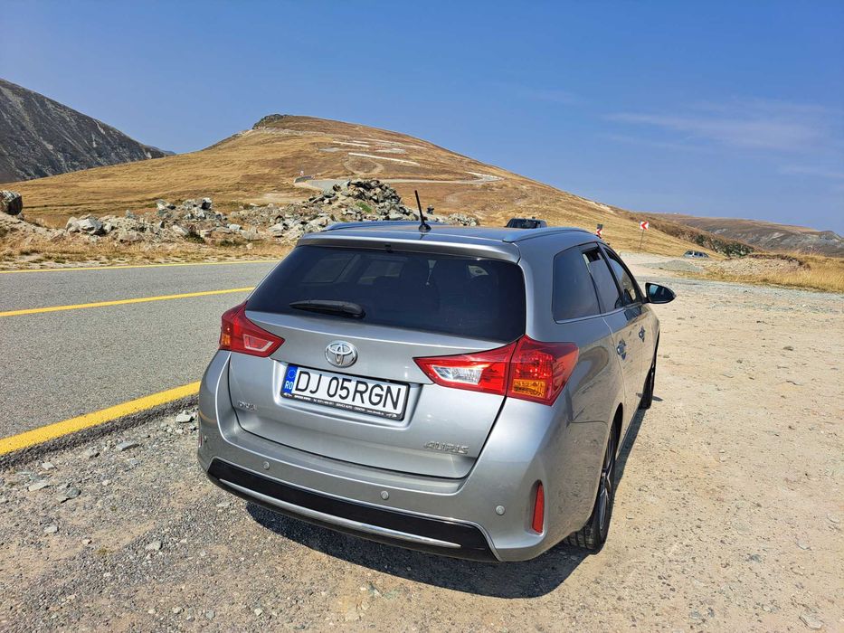 TOYOTA Auris 2015 — imagine 4