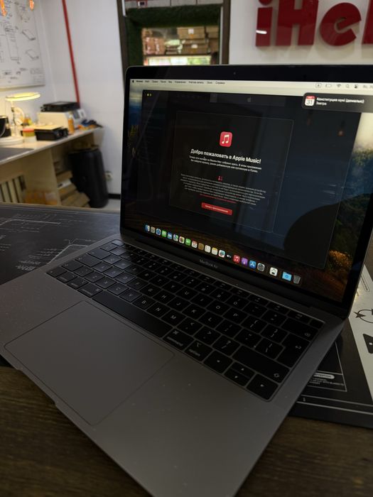 MacBook Air 2019 года