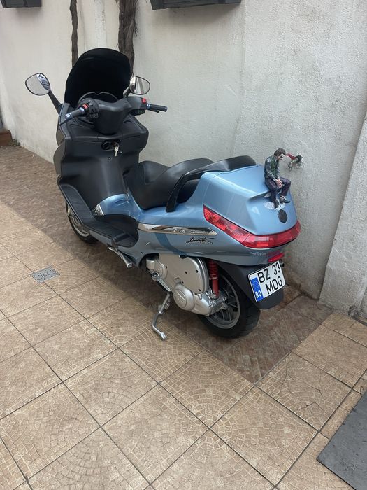 Vand/schimb piaggio x8