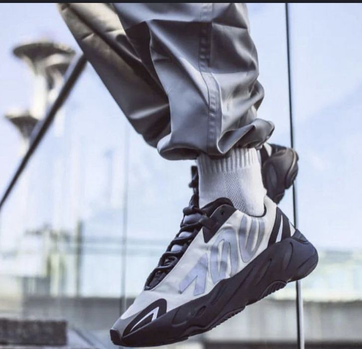 Adidas Yeezy 700 nr 44.5 originali