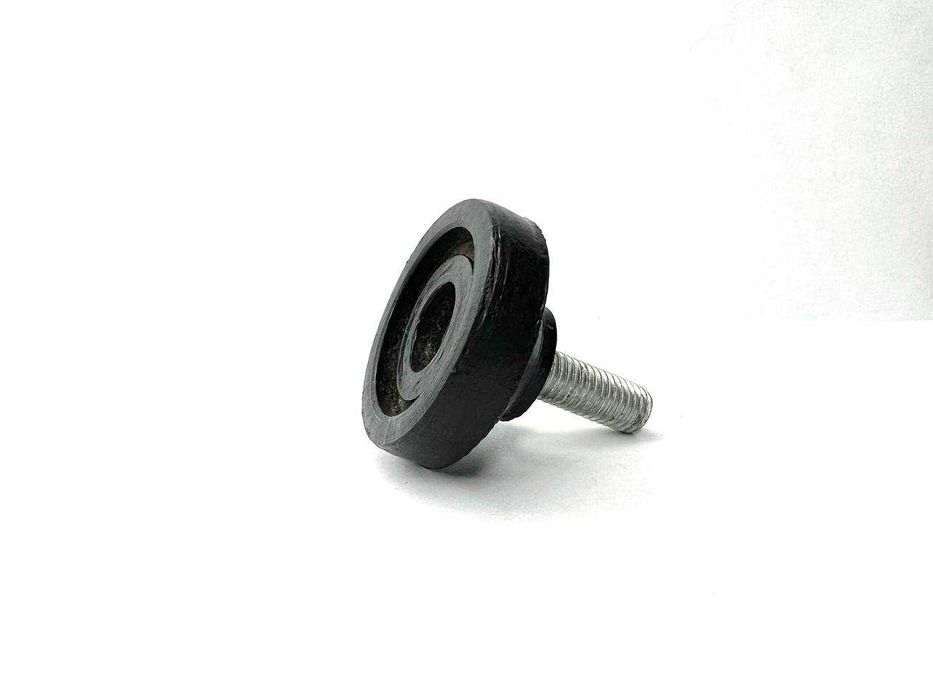 Мебельные пластиковые заглушки