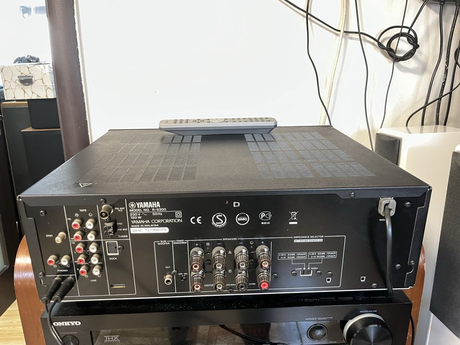 Aplituner Yamaha R-S300 4 stereo si iesire subwoofer