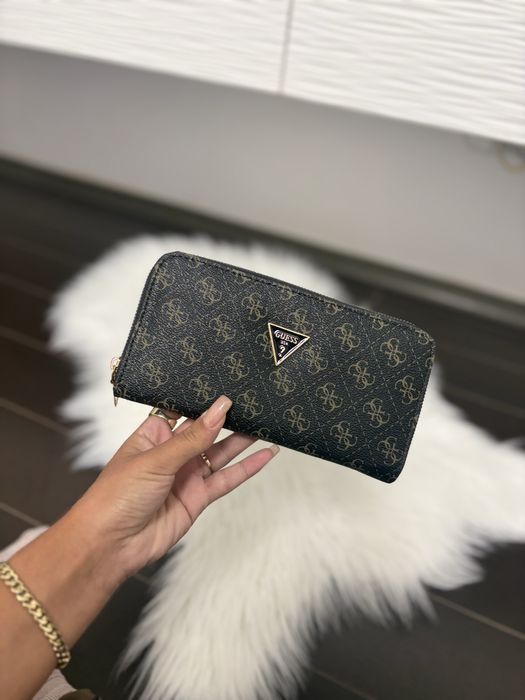 Vand Portofele Guess