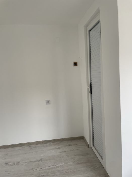 Продава се Офис в Пловдив, Център - 15 кв.м за 1367 €/кв.м - Снимка #5