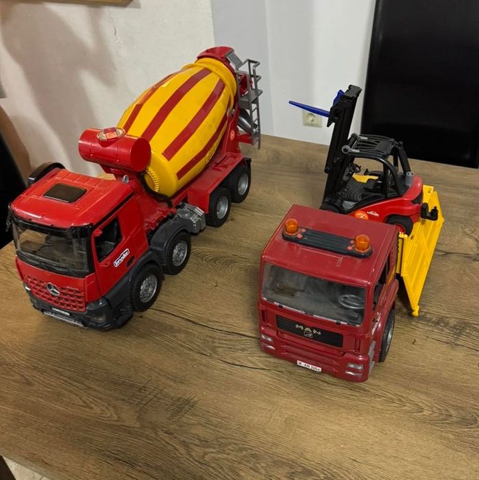 Играчки на Bruder