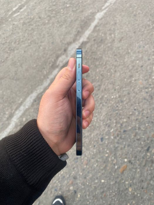 Продам iPhone 12 Pro айфон 12 про