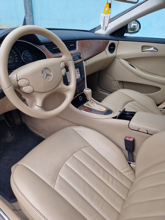 Mercedes benz cls 320