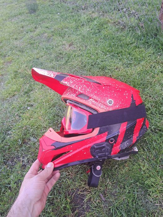 Vând casca moto, atv